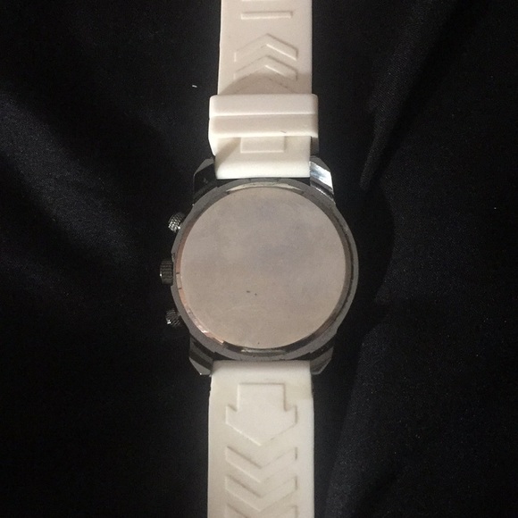 Watch - Picture 2 of 2